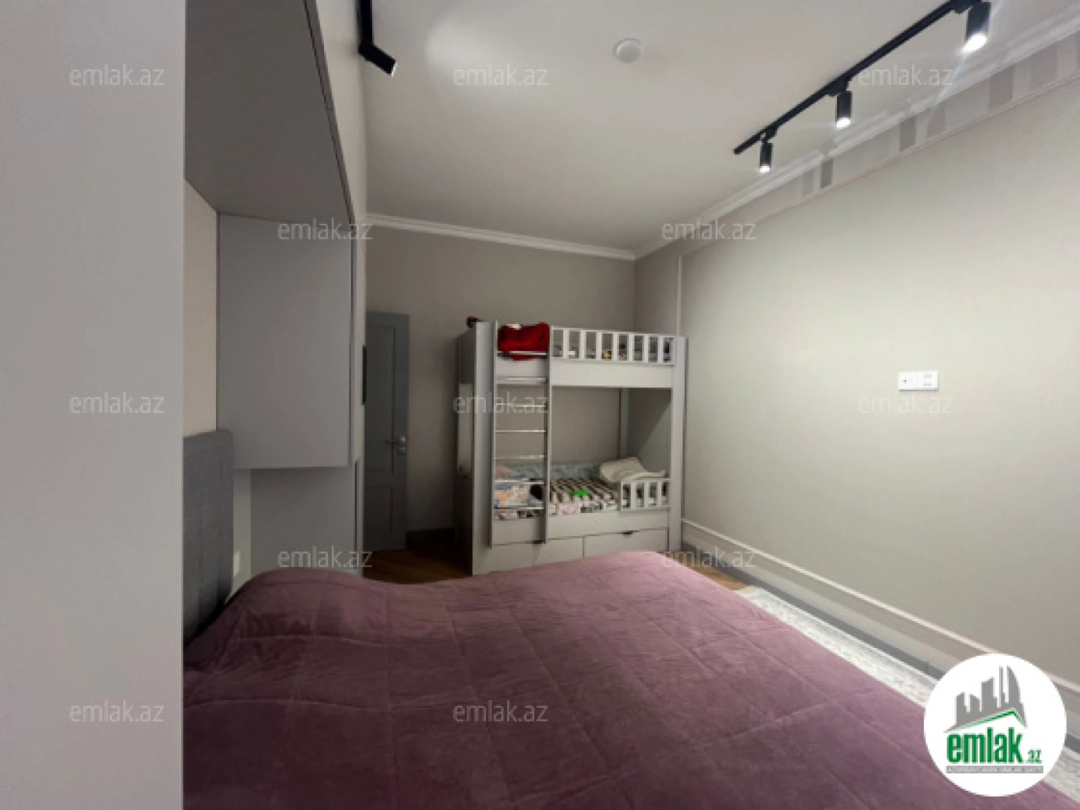Satılır 2 otaqlı yeni tikili 61 m²