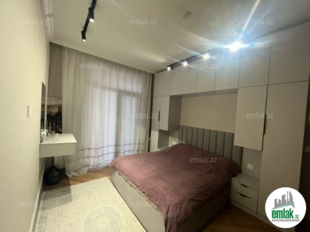 Satılır 2 otaqlı yeni tikili 61 m²