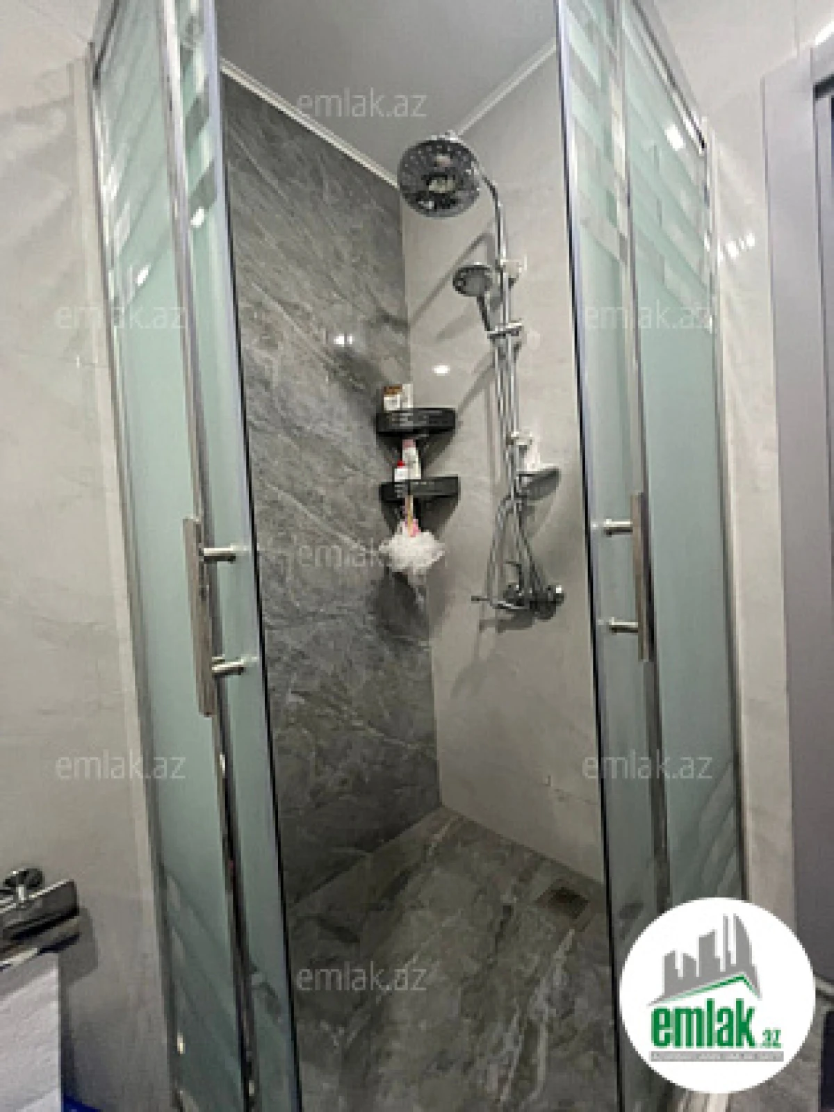 Satılır 2 otaqlı yeni tikili 61 m²