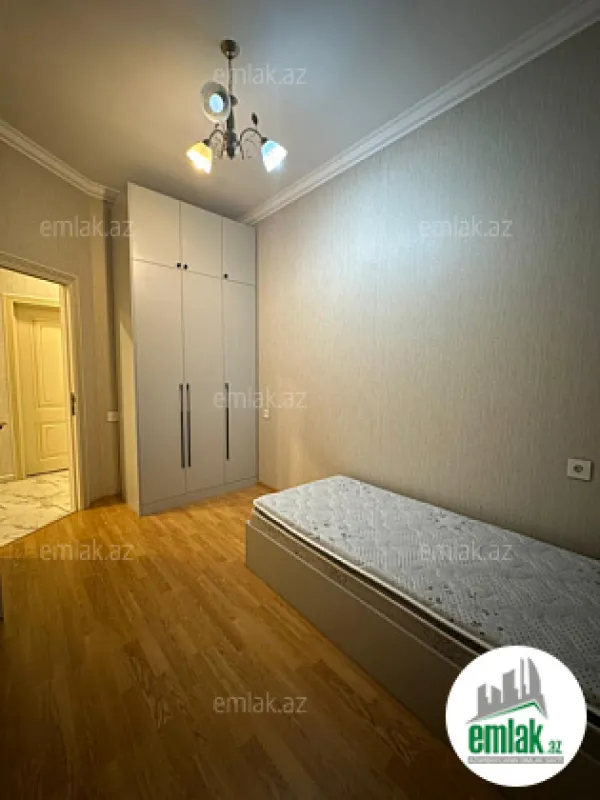 Satılır 3 otaqlı yeni tikili 100 m²