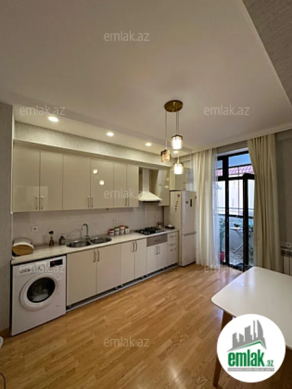 Satılır 3 otaqlı yeni tikili 100 m²