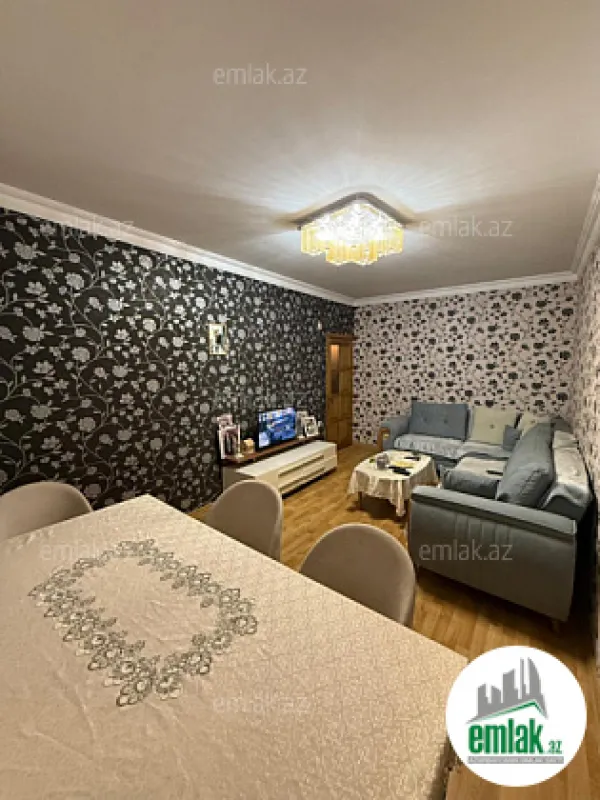Satılır 3 otaqlı köhnə tikili 80 m²