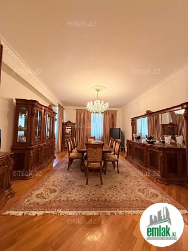 Satılır 5 otaqlı yeni tikili 210 m²