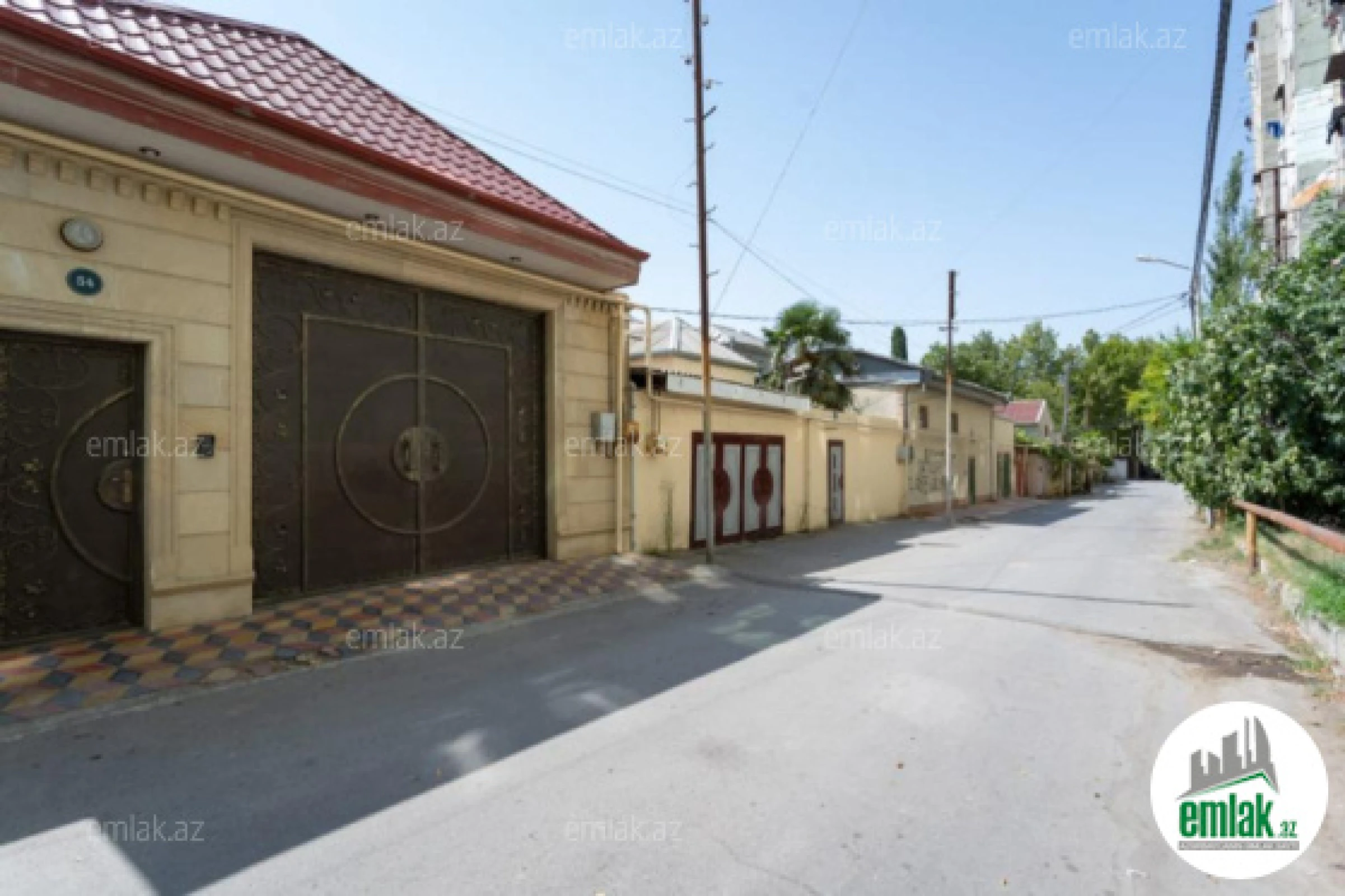 Satılır 9 otaqlı həyət evi 600 m²