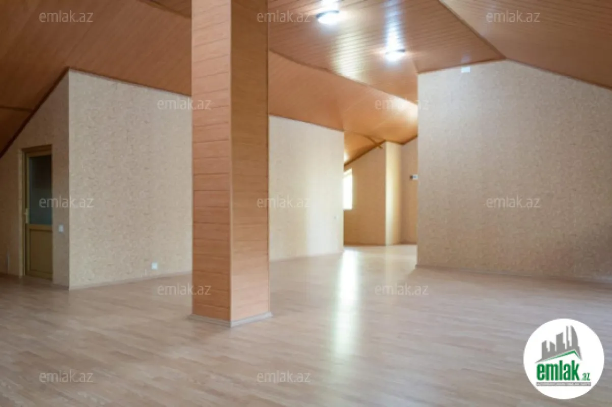 Satılır 9 otaqlı həyət evi 600 m²