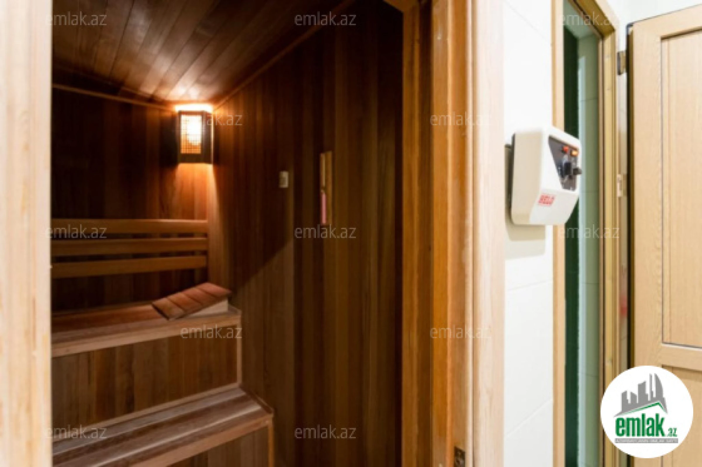 Satılır 9 otaqlı həyət evi 600 m²