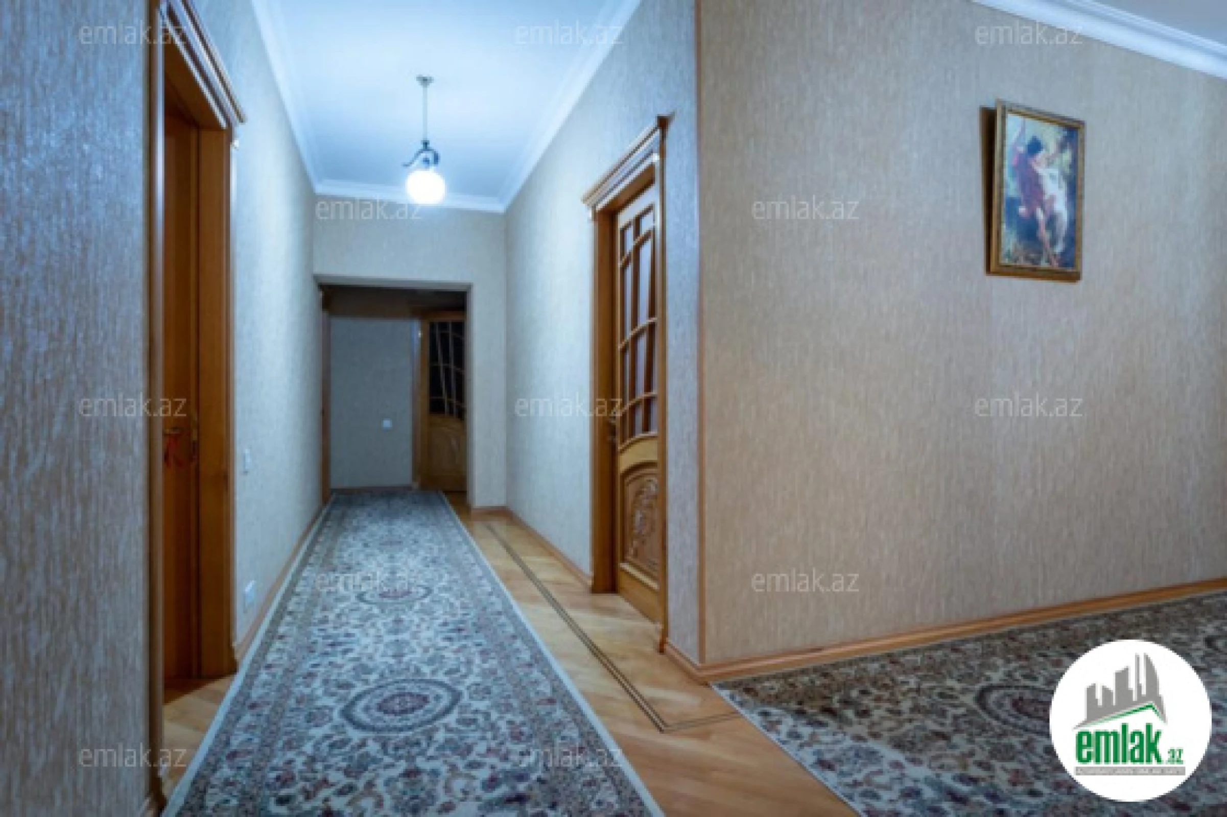 Satılır 9 otaqlı həyət evi 600 m²
