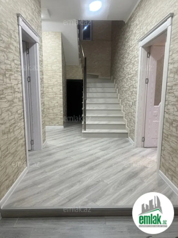 Satılır 6 otaqlı həyət evi 208 m²