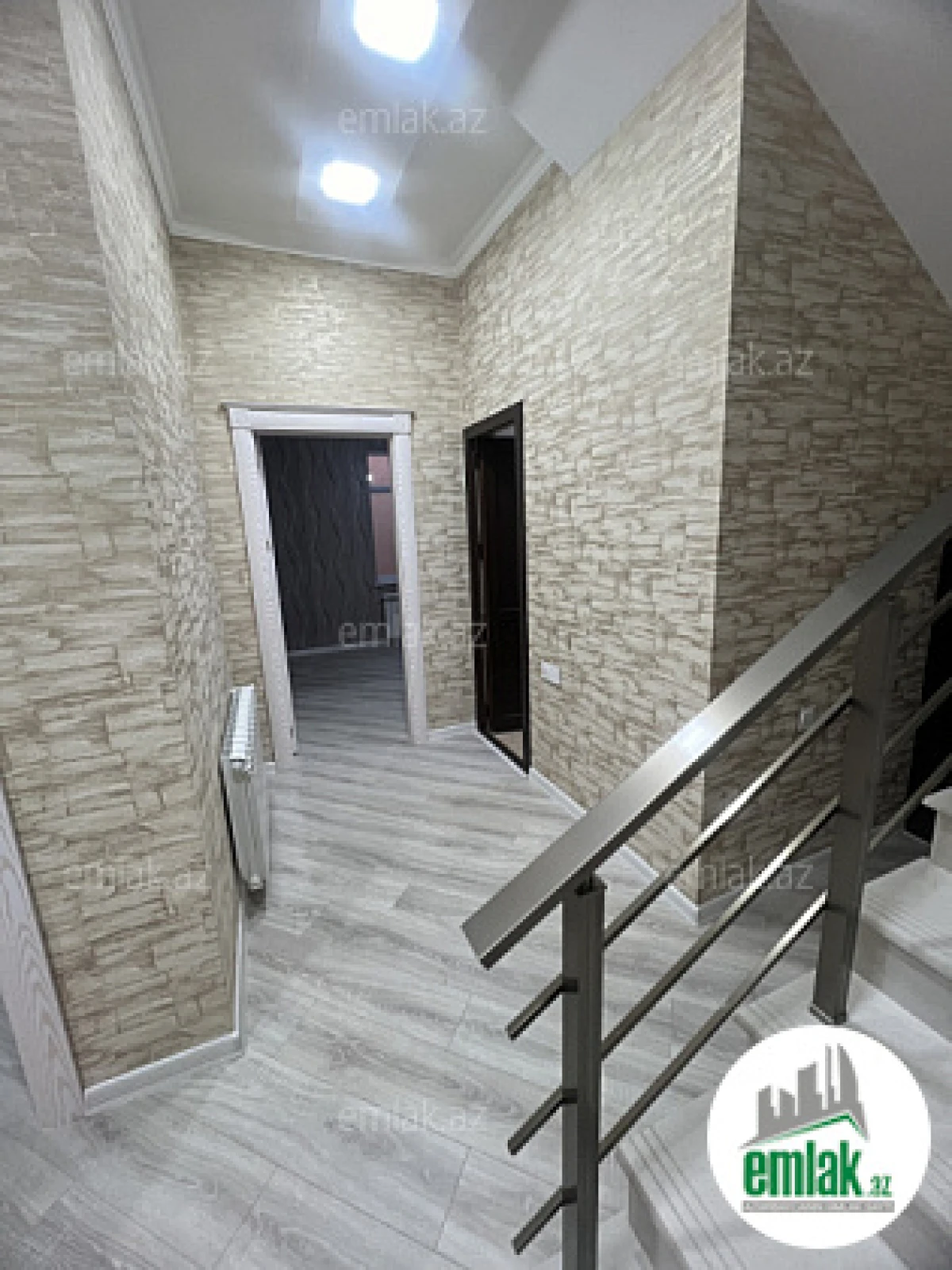 Satılır 6 otaqlı həyət evi 208 m²