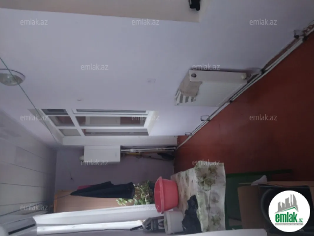 Satılır 3 otaqlı köhnə tikili 72 m²