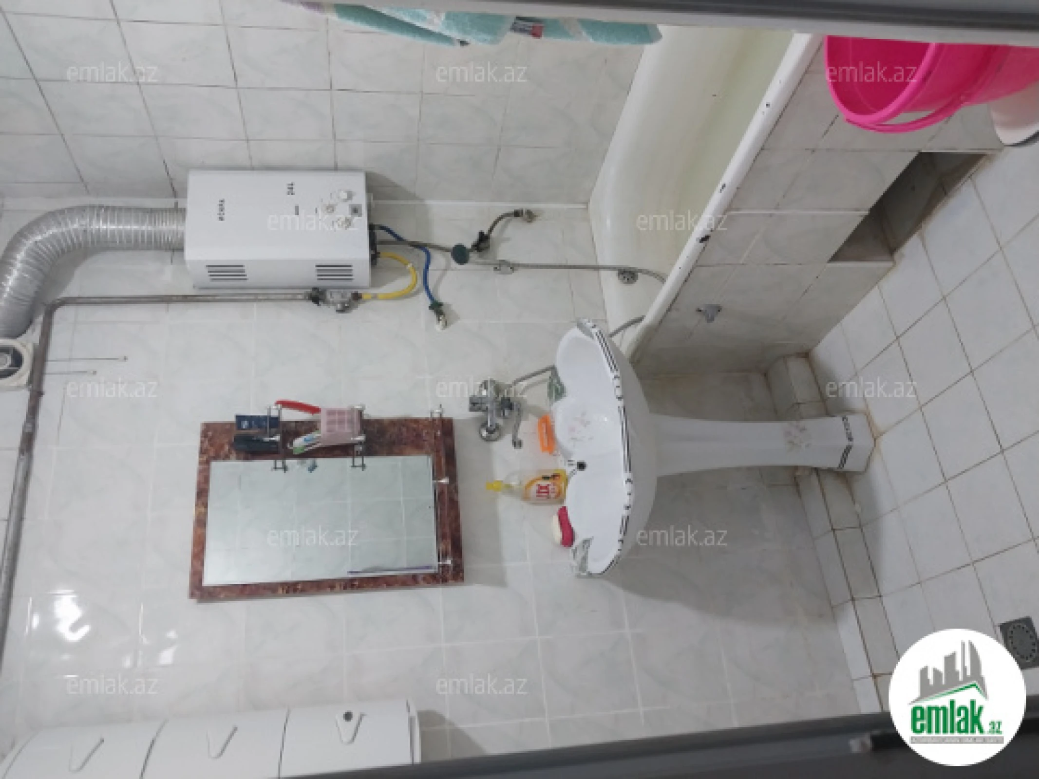 Satılır 3 otaqlı köhnə tikili 72 m²