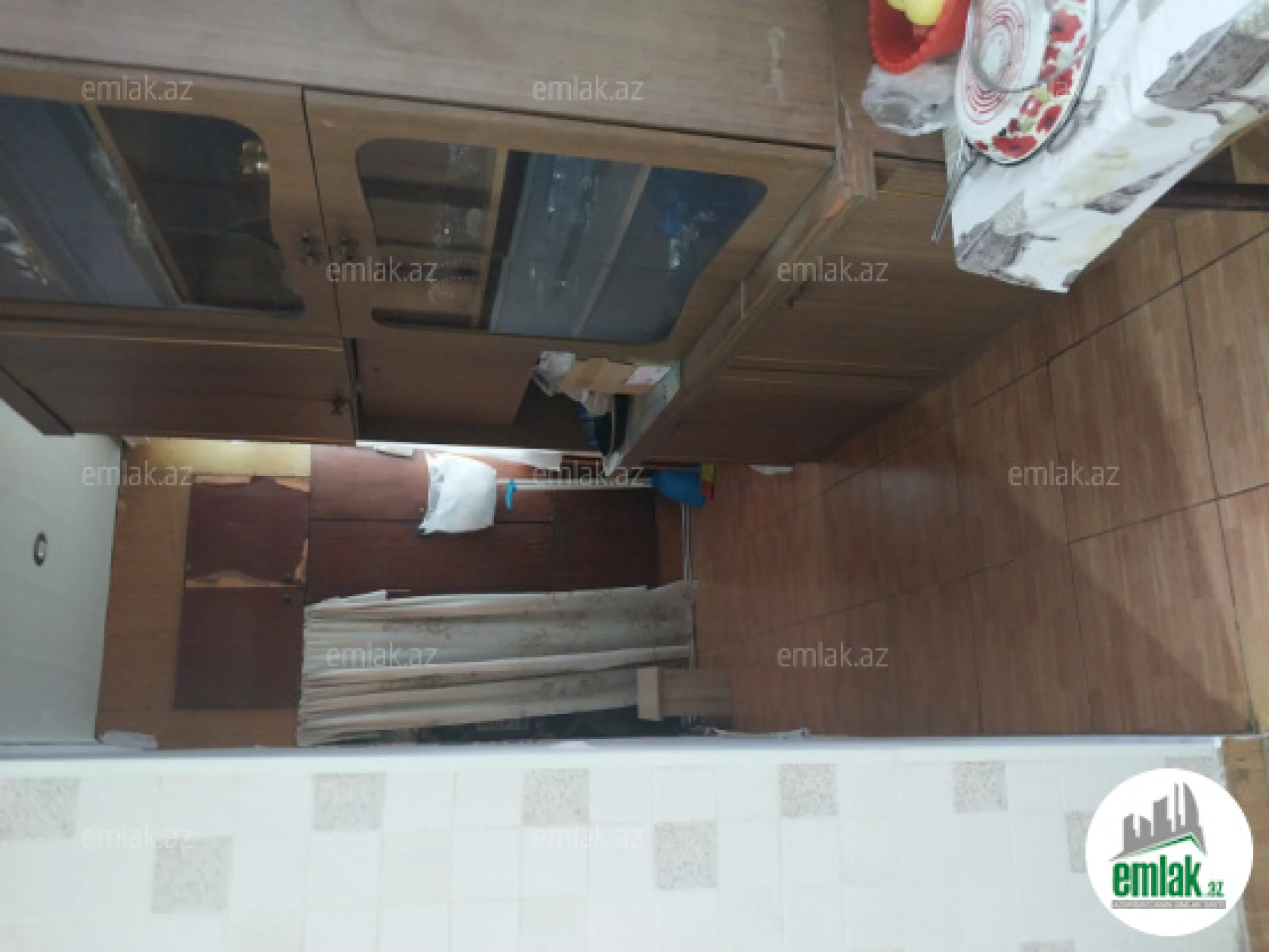 Satılır 3 otaqlı köhnə tikili 72 m²