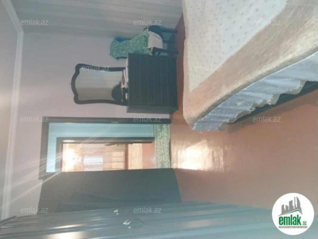 Satılır 3 otaqlı köhnə tikili 72 m²