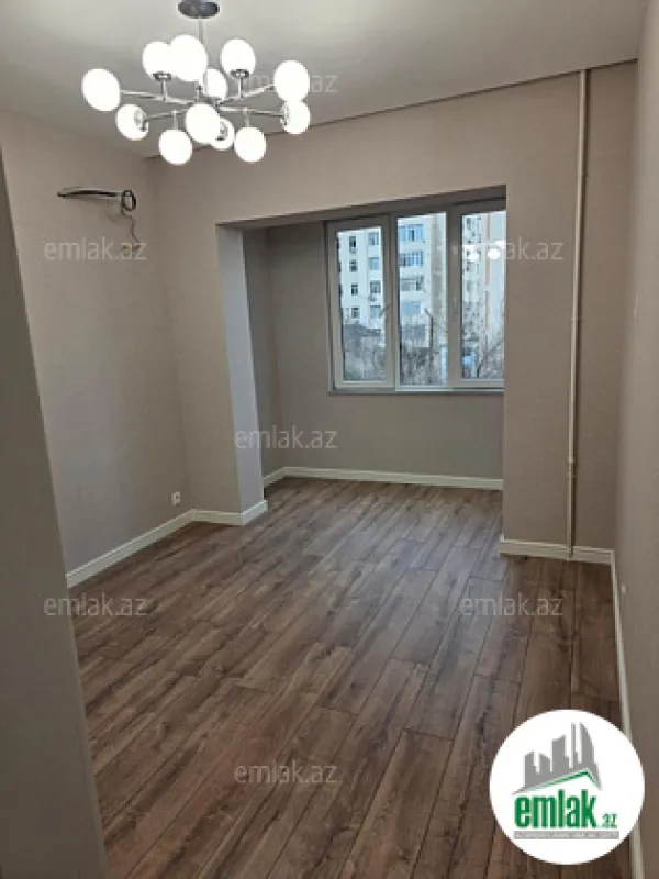 Satılır 2 otaqlı köhnə tikili 45 m²