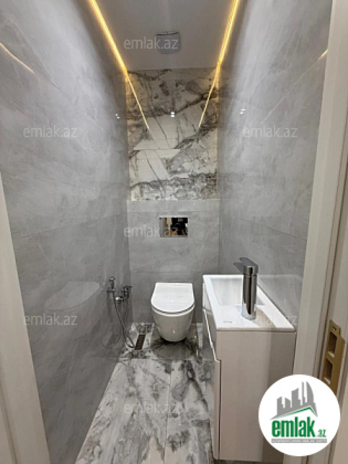 Satılır 2 otaqlı yeni tikili 81 m²