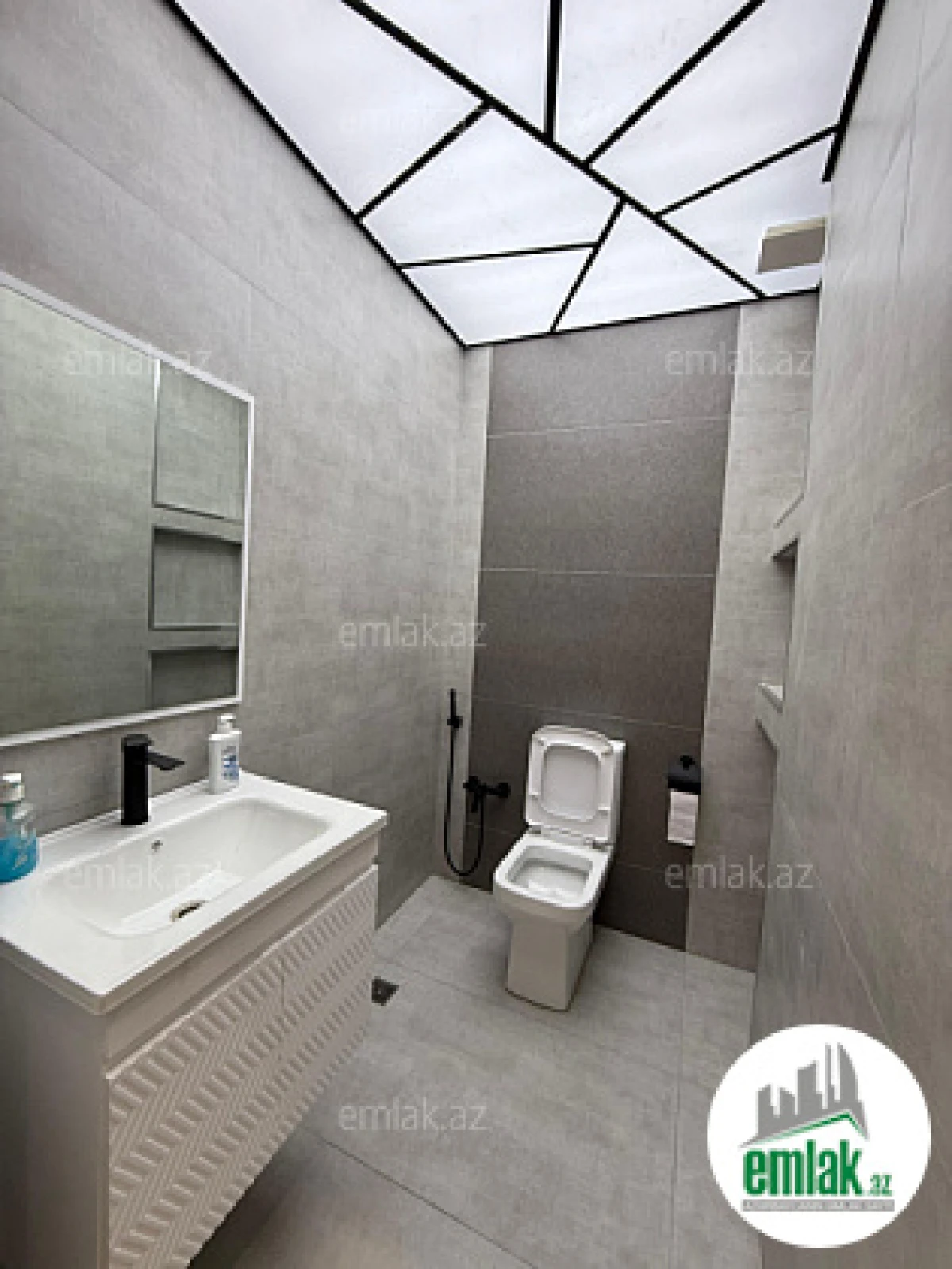 Satılır 3 otaqlı yeni tikili 114 m²