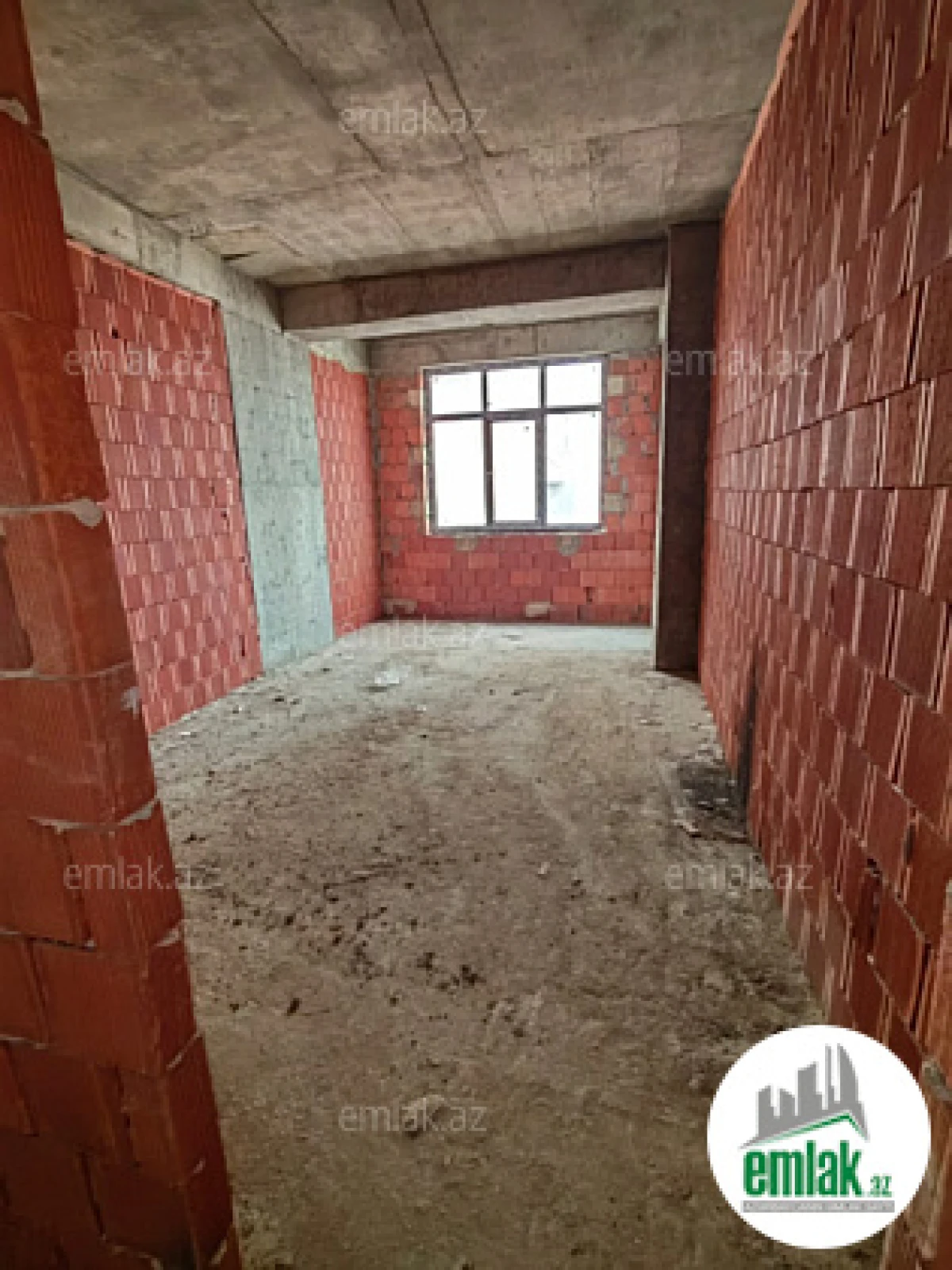 Satılır 4 otaqlı yeni tikili 150 m²