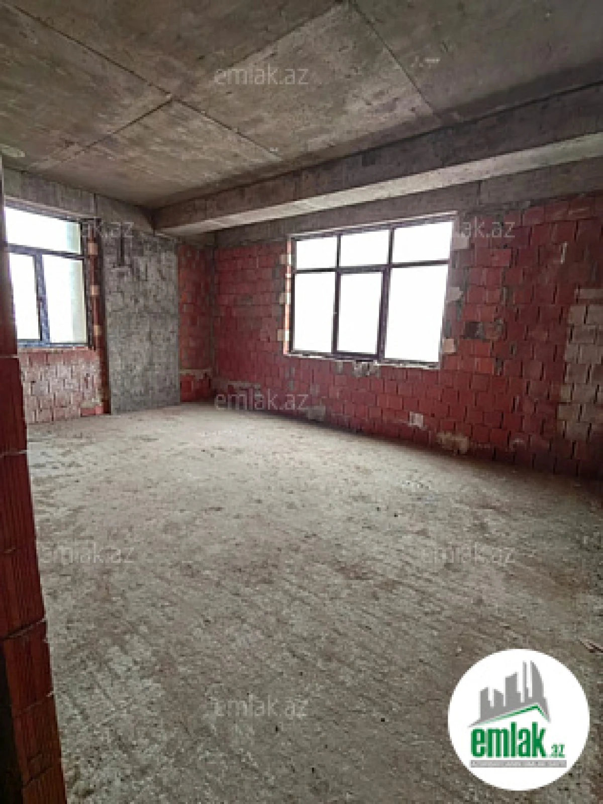 Satılır 4 otaqlı yeni tikili 150 m²