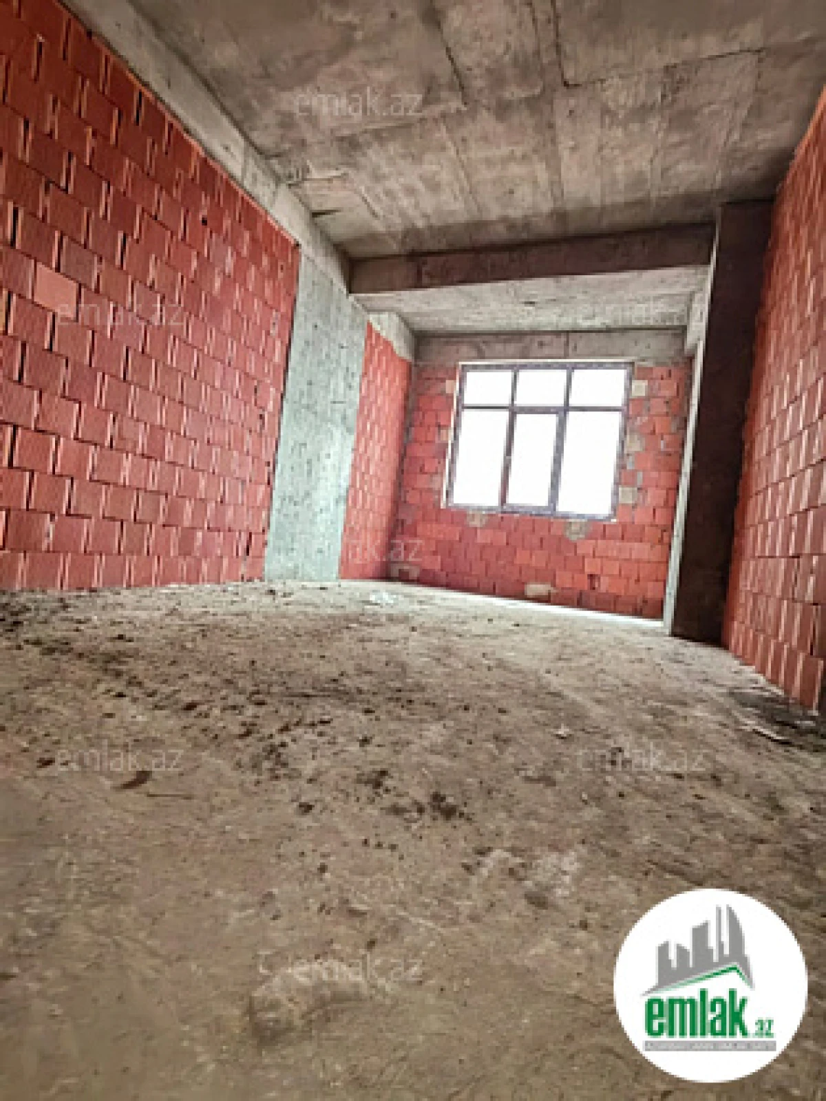 Satılır 4 otaqlı yeni tikili 150 m²