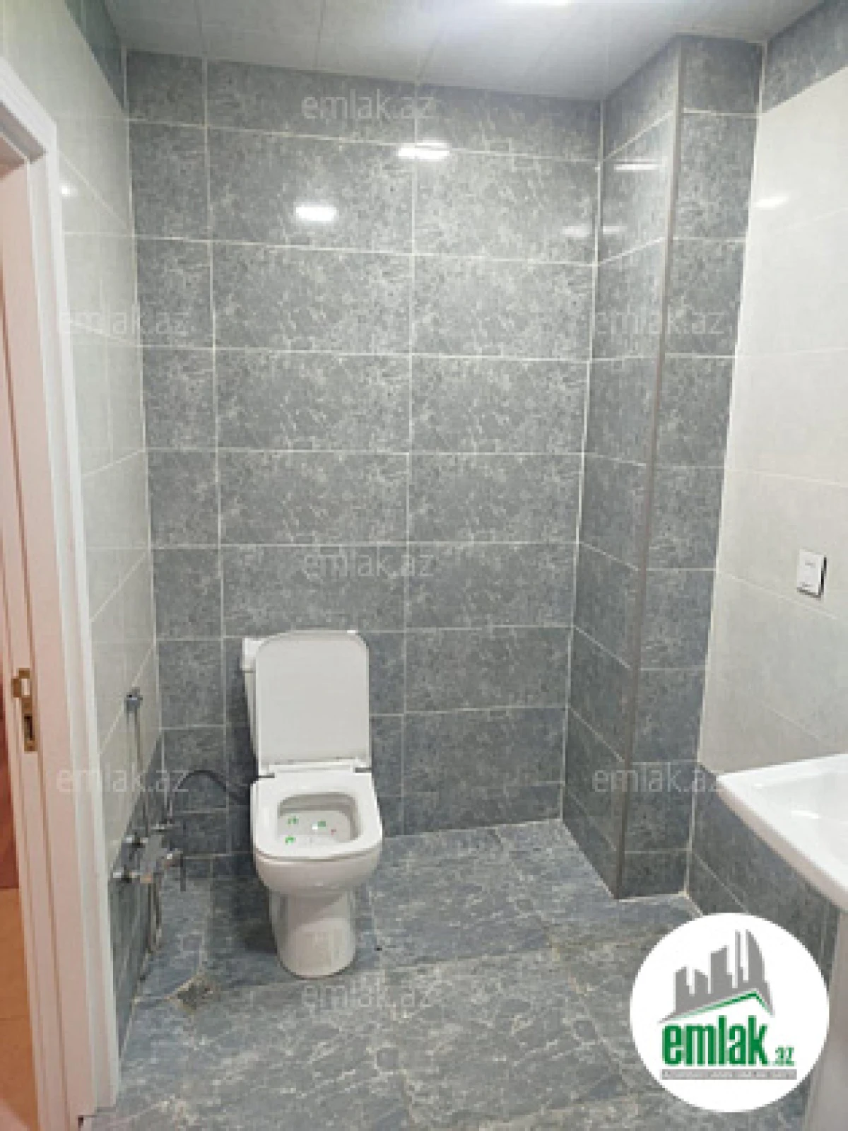 Satılır 2 otaqlı yeni tikili 70 m²