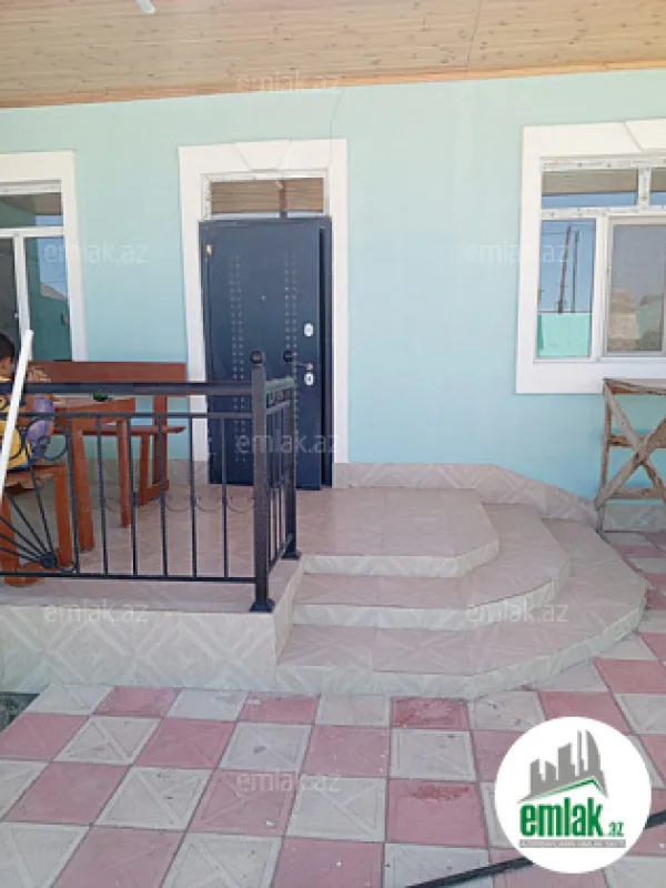 Satılır 3 otaqlı həyət evi 100 m²