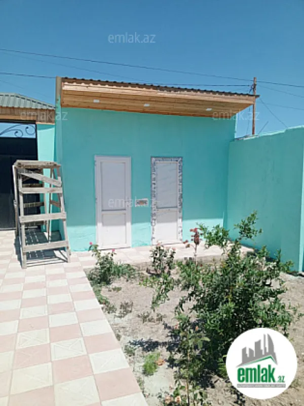 Satılır 3 otaqlı həyət evi 100 m²