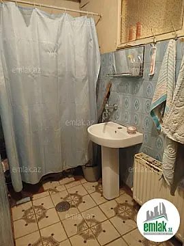 Satılır 3 otaqlı köhnə tikili 80 m²