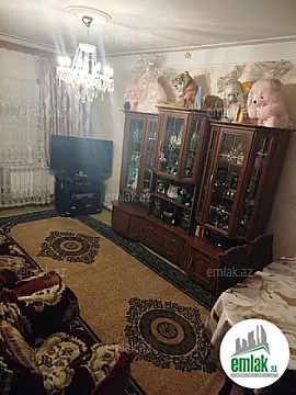 Satılır 3 otaqlı köhnə tikili 80 m²