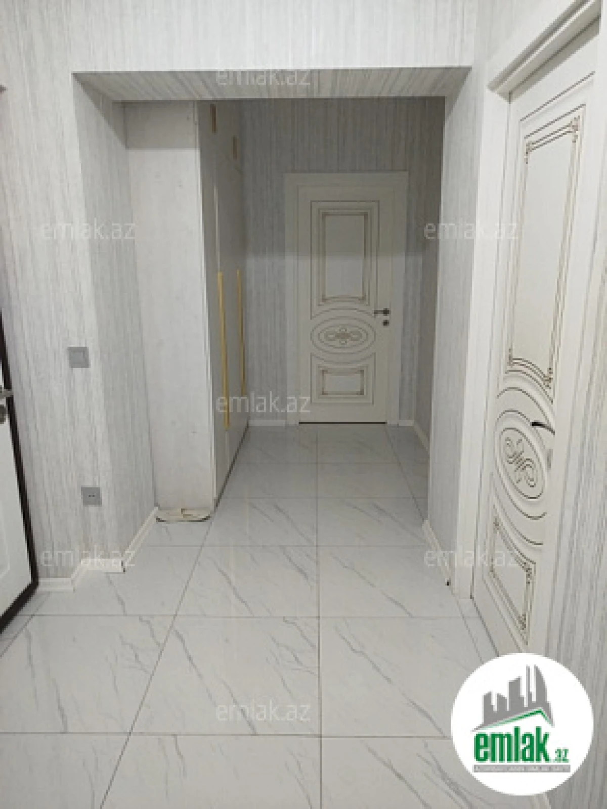 Satılır 3 otaqlı yeni tikili 70 m²