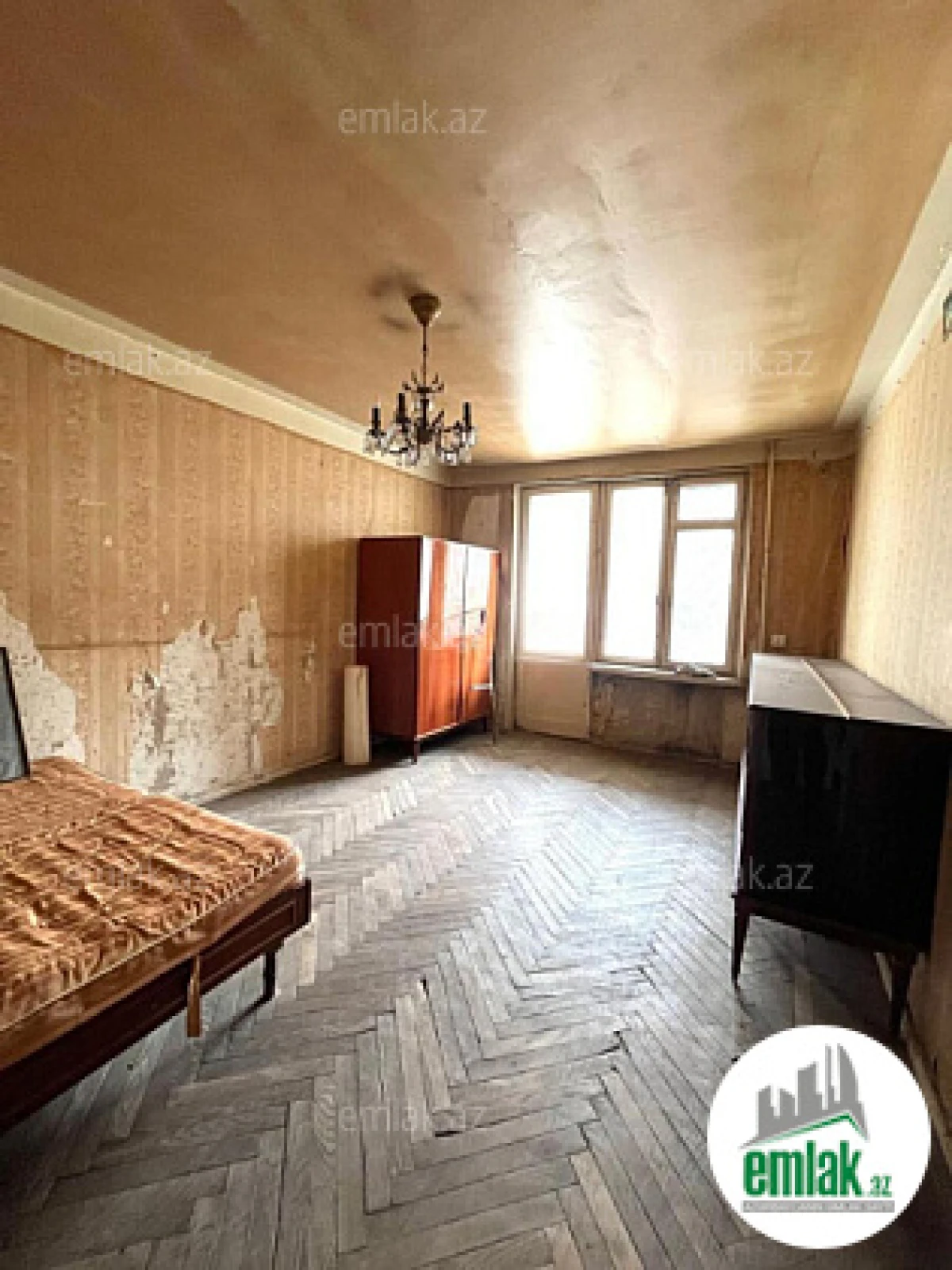 Satılır 3 otaqlı köhnə tikili 75 m²