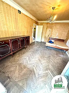 Satılır 3 otaqlı köhnə tikili 75 m²