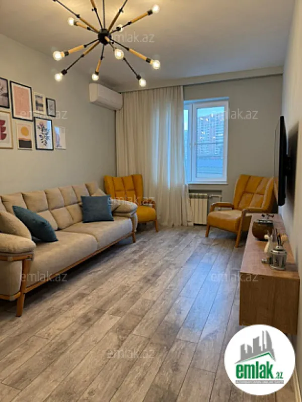 Satılır 2 otaqlı köhnə tikili 55 m²