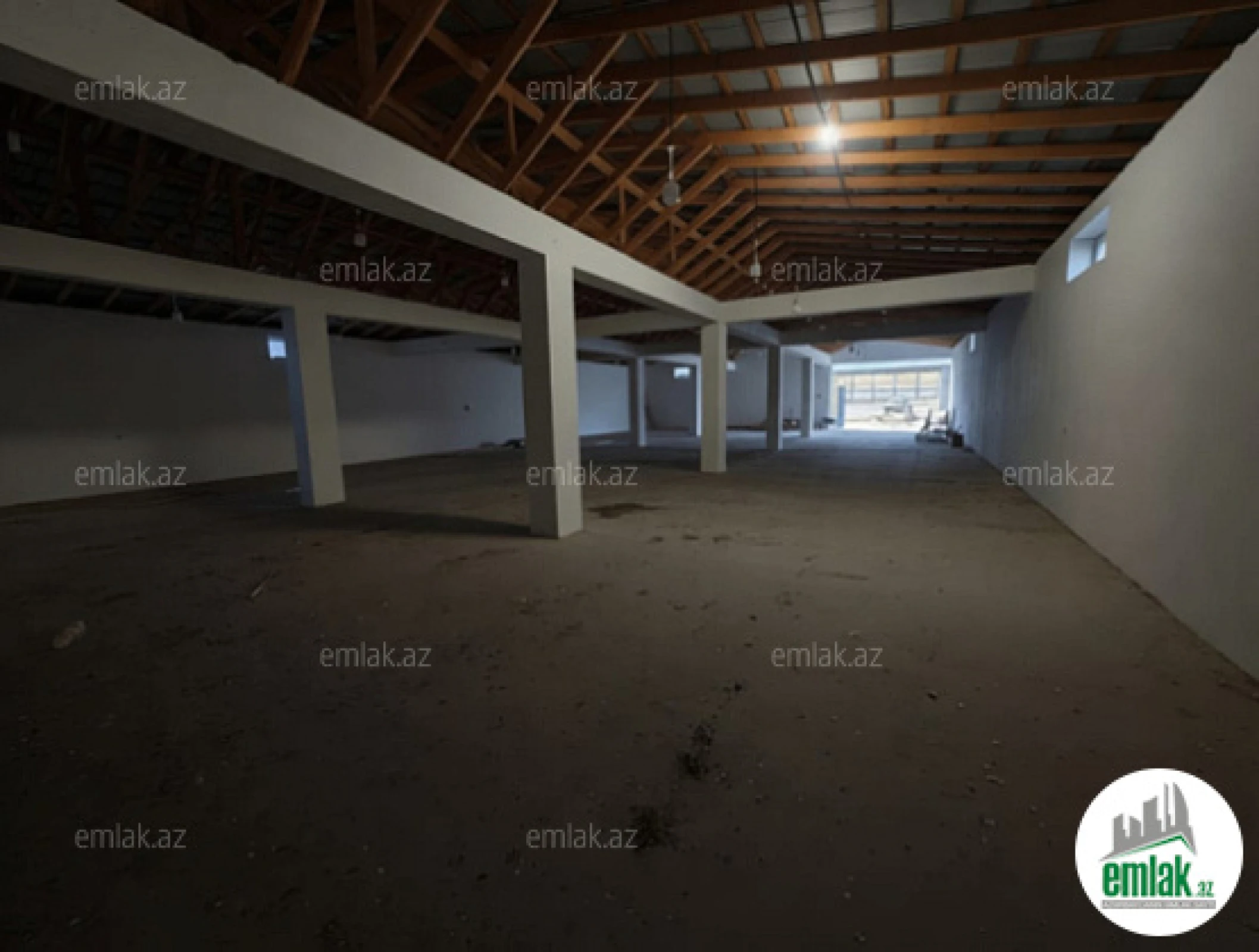 Satılır 3 otaqlı obyekt 500 m²