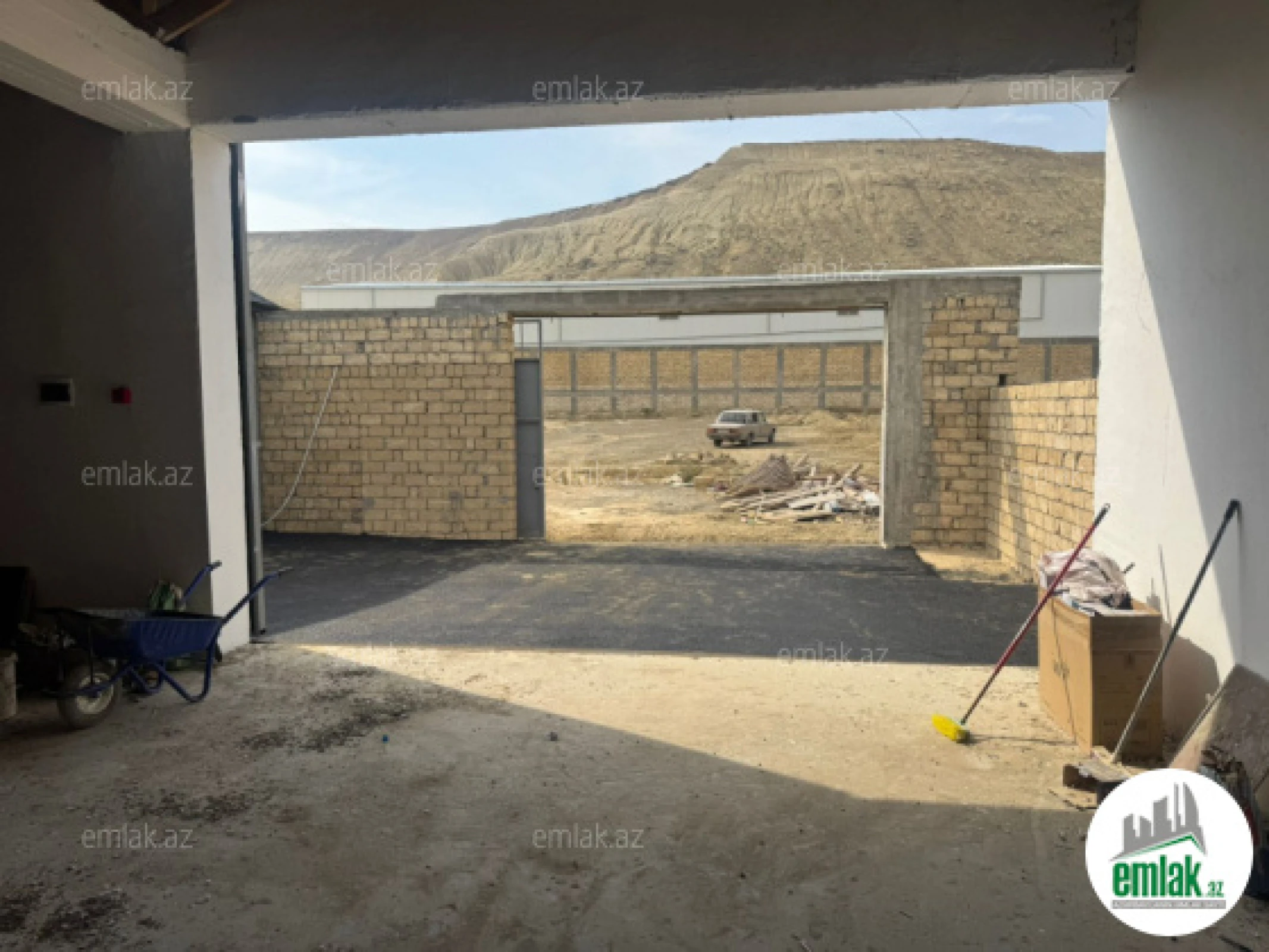 Satılır 3 otaqlı obyekt 500 m²