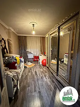 Satılır 3 otaqlı köhnə tikili 90 m²