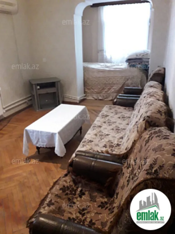 Satılır 1 otaqlı köhnə tikili 35 m²