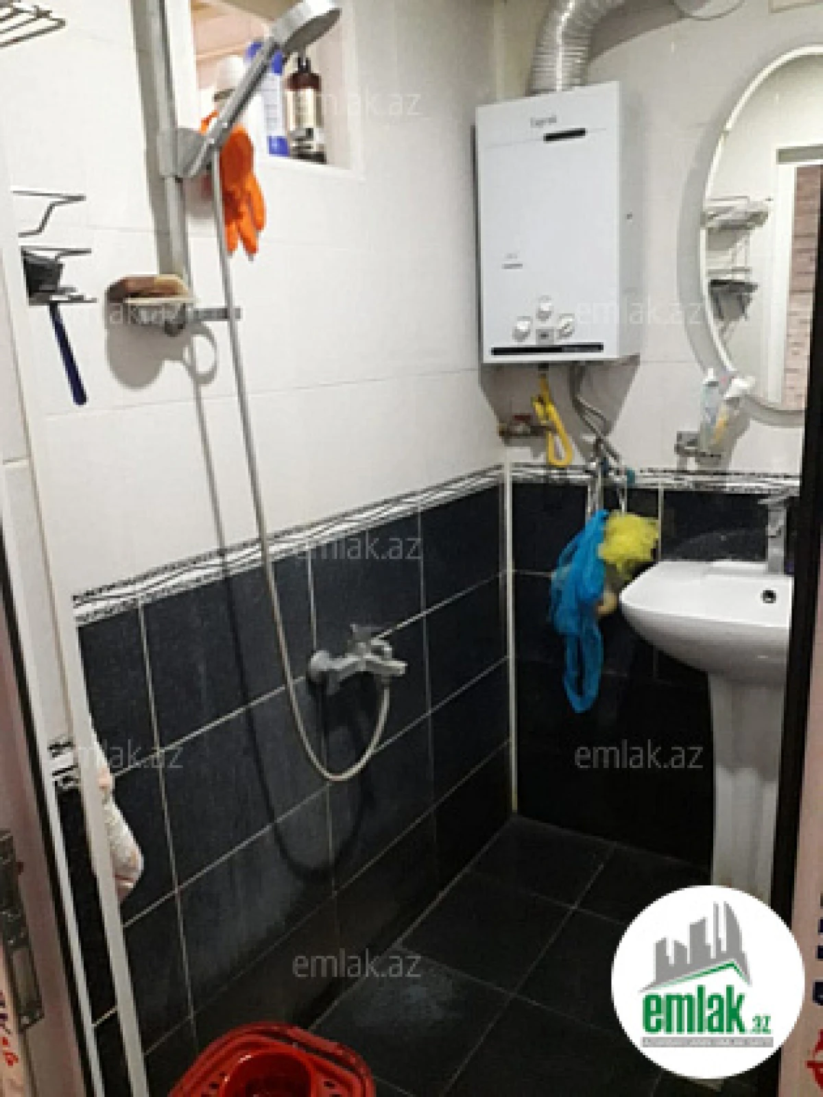 Satılır 1 otaqlı köhnə tikili 35 m²