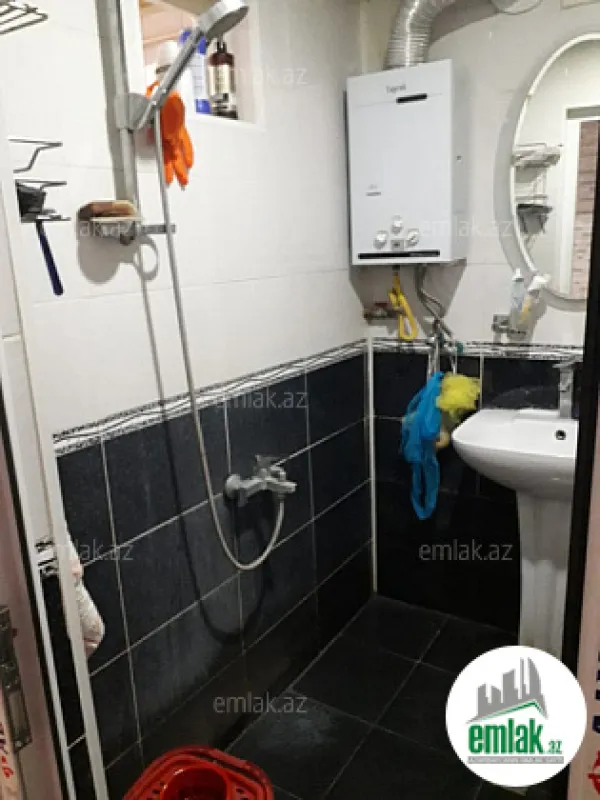 Satılır 1 otaqlı köhnə tikili 35 m²