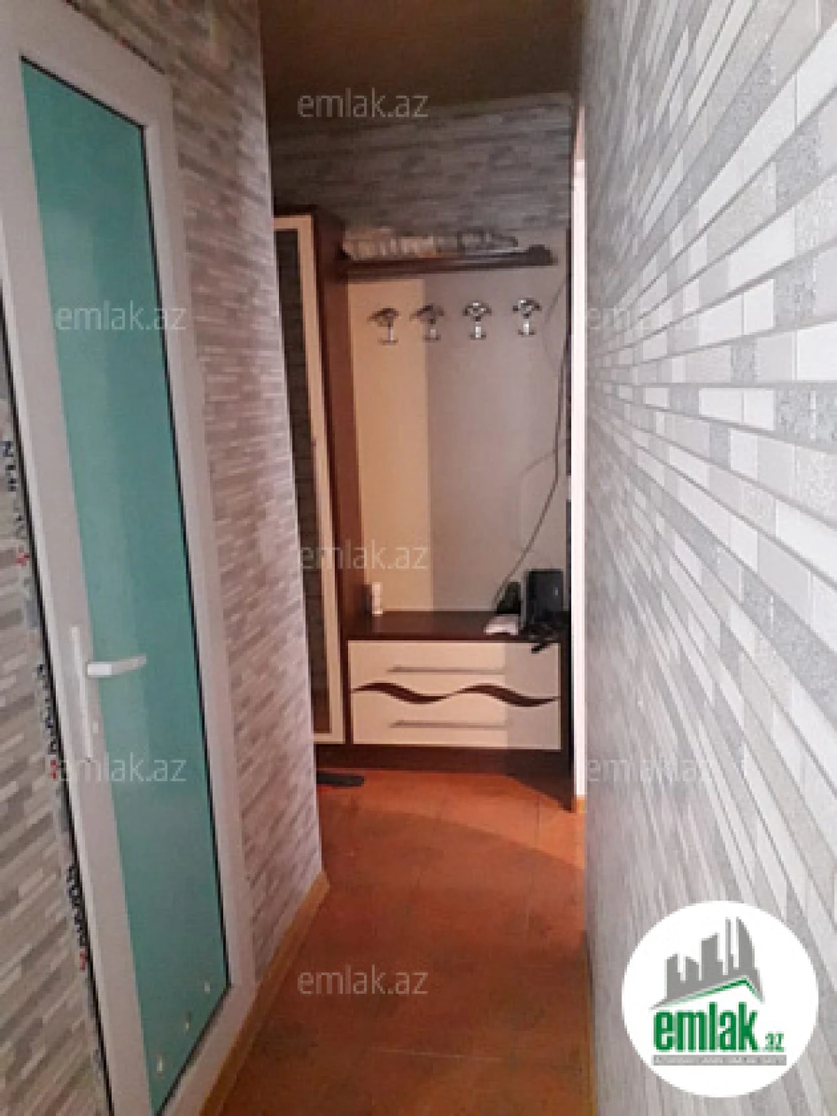 Satılır 1 otaqlı köhnə tikili 35 m²