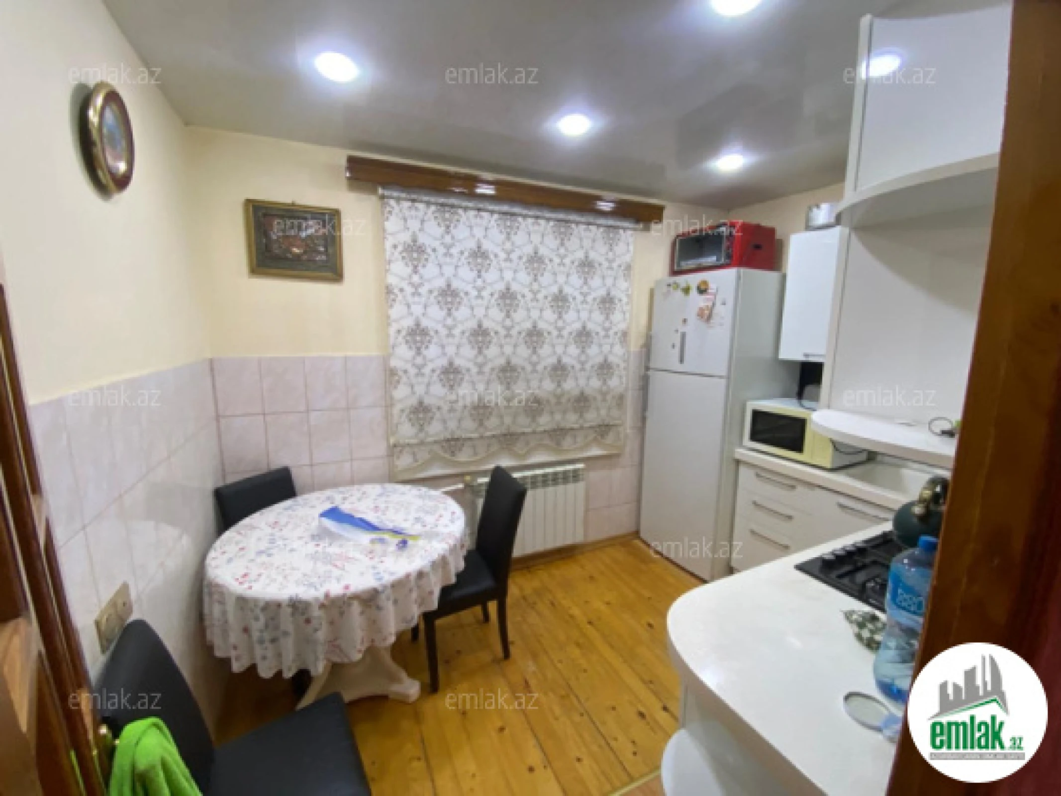Satılır 3 otaqlı köhnə tikili 65 m²