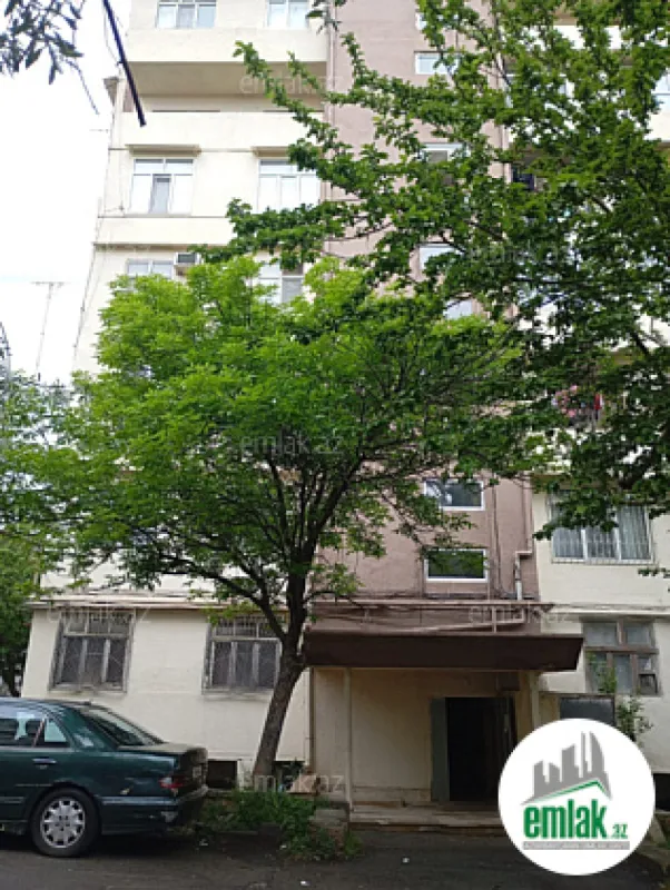 Satılır 1 otaqlı köhnə tikili 45 m²