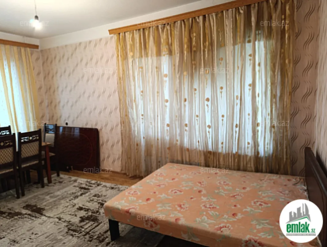 Satılır 1 otaqlı köhnə tikili 45 m²