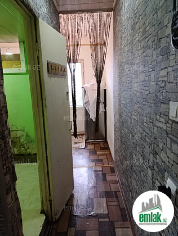 Satılır 1 otaqlı köhnə tikili 45 m²