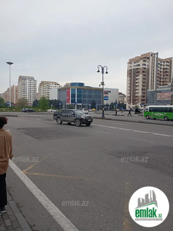 Satılır 1 otaqlı köhnə tikili 45 m²