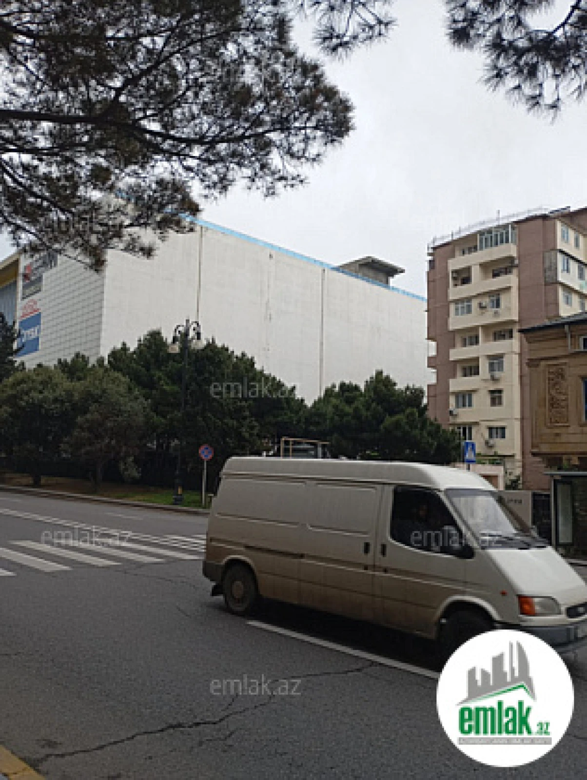 Satılır 1 otaqlı köhnə tikili 45 m²