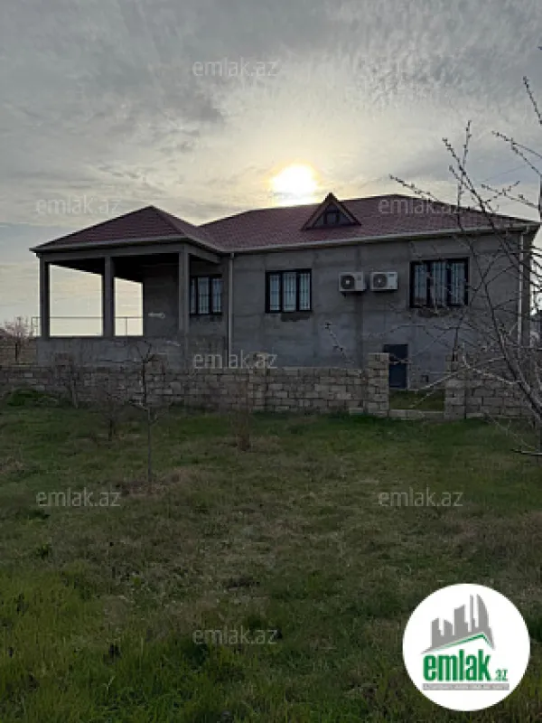 Satılır 4 otaqlı həyət evi 168 m²