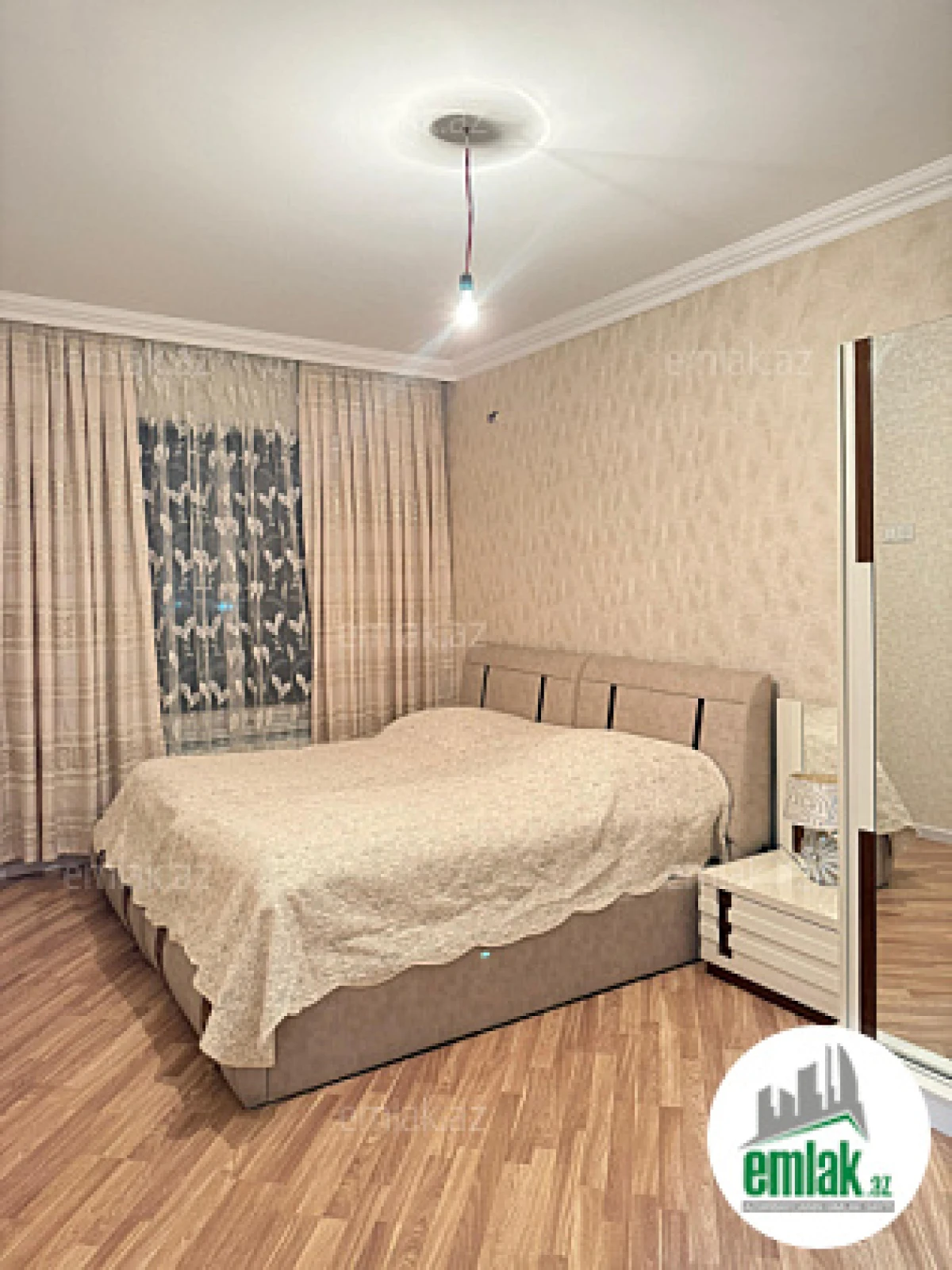 Satılır 4 otaqlı həyət evi 168 m²