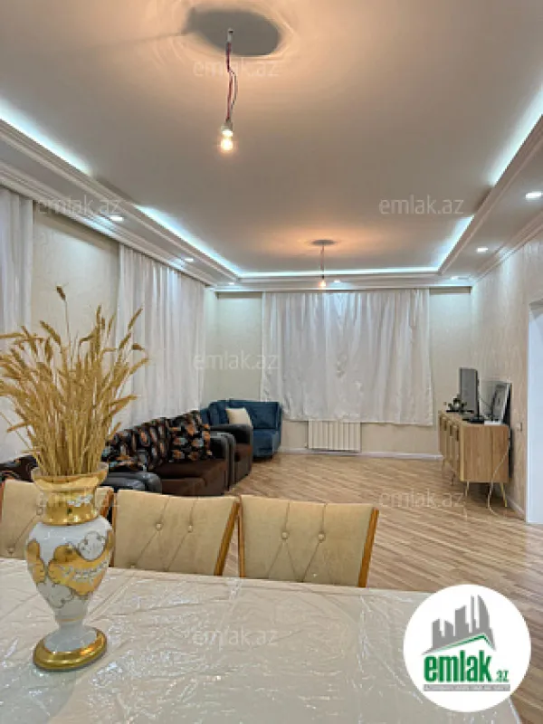 Satılır 4 otaqlı həyət evi 168 m²
