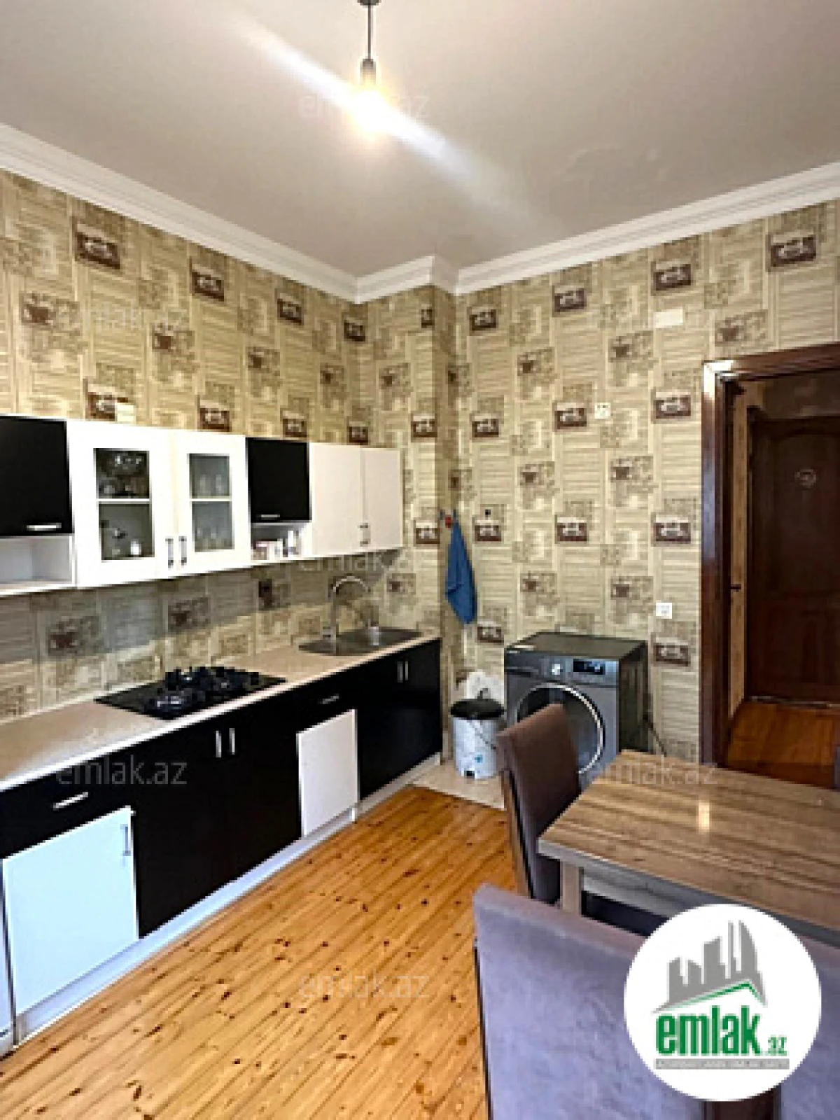 Satılır 2 otaqlı yeni tikili 75 m²