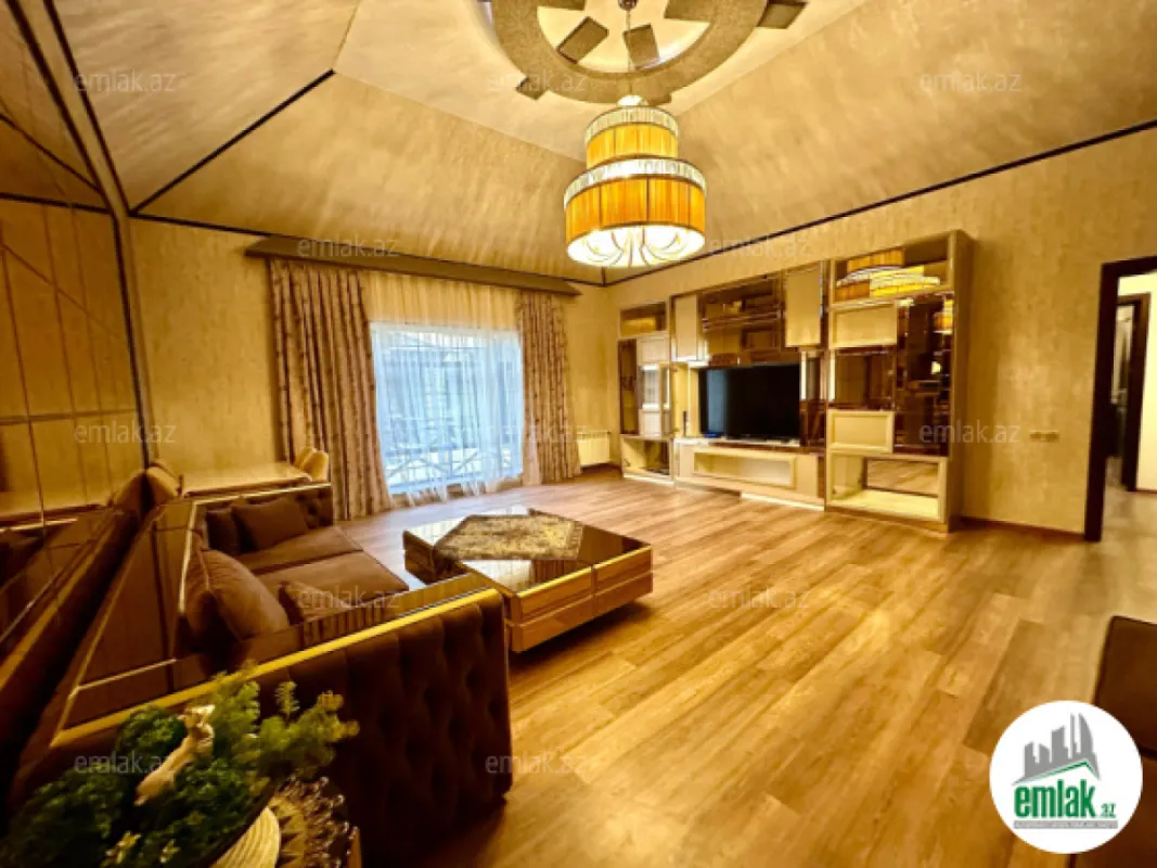 Satılır 4 otaqlı həyət evi 220 m²